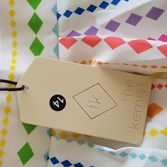 The Kemist Bali Printed Box Pleated Shorts - Picture 2 of 3